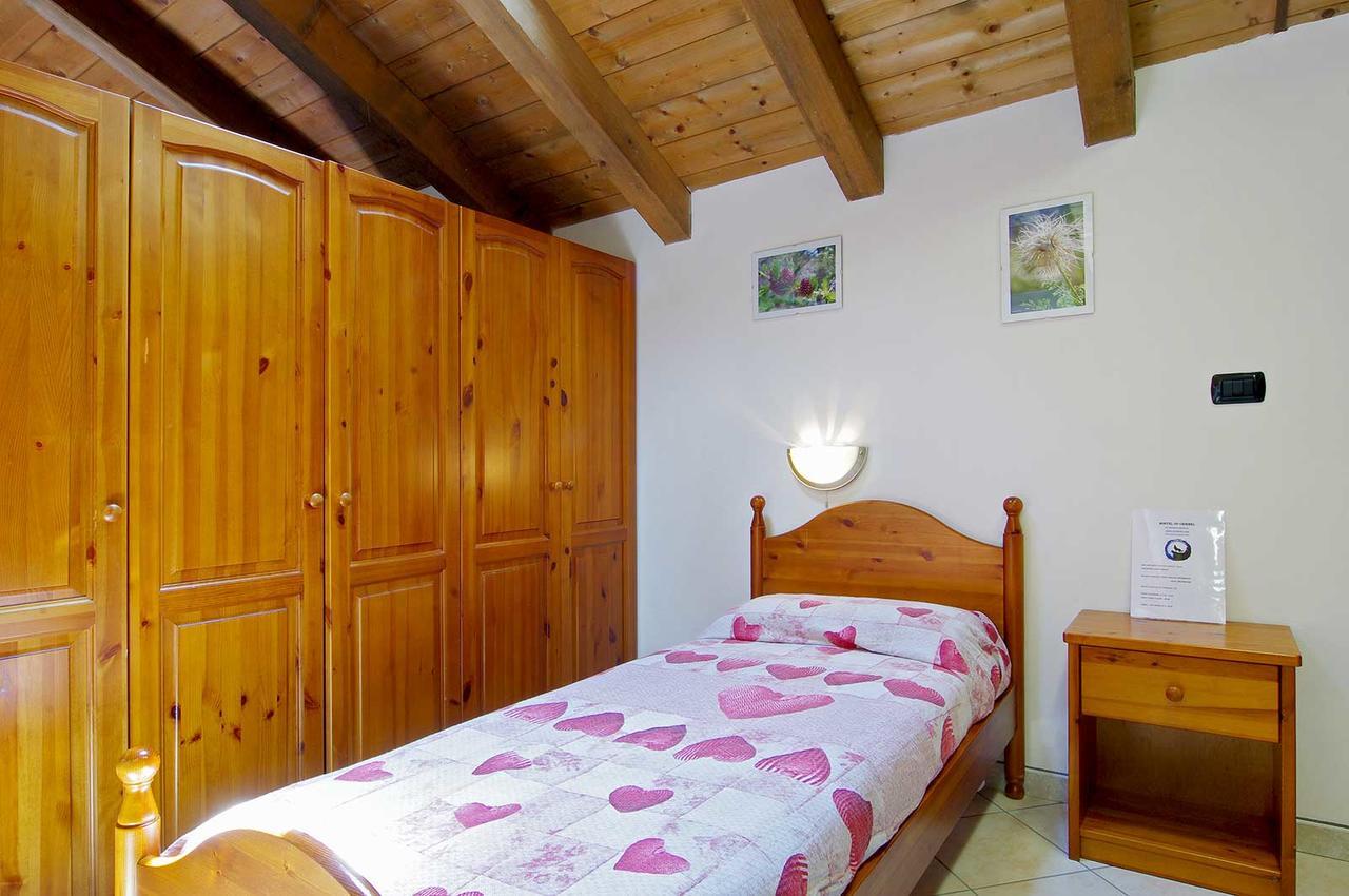 Ostello Ou Crierel Lillianes Exterior photo