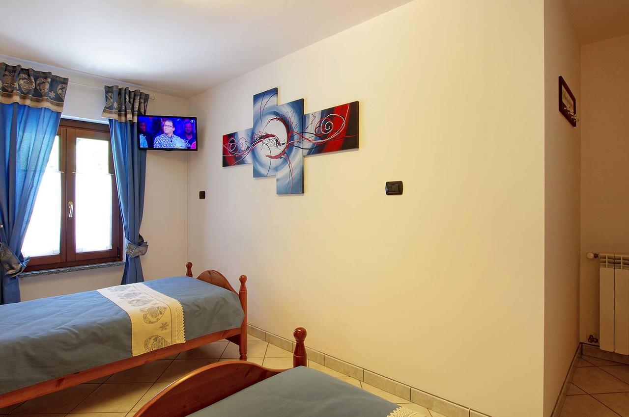 Ostello Ou Crierel Lillianes Exterior photo